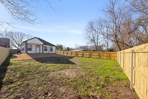 $254,900 | 1202 North Breckenridge Street, Ennis, TX 75119