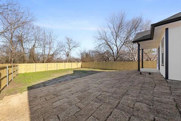 $254,900 | 1202 North Breckenridge Street, Ennis, TX 75119