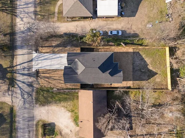 $254,900 | 1202 North Breckenridge Street, Ennis, TX 75119