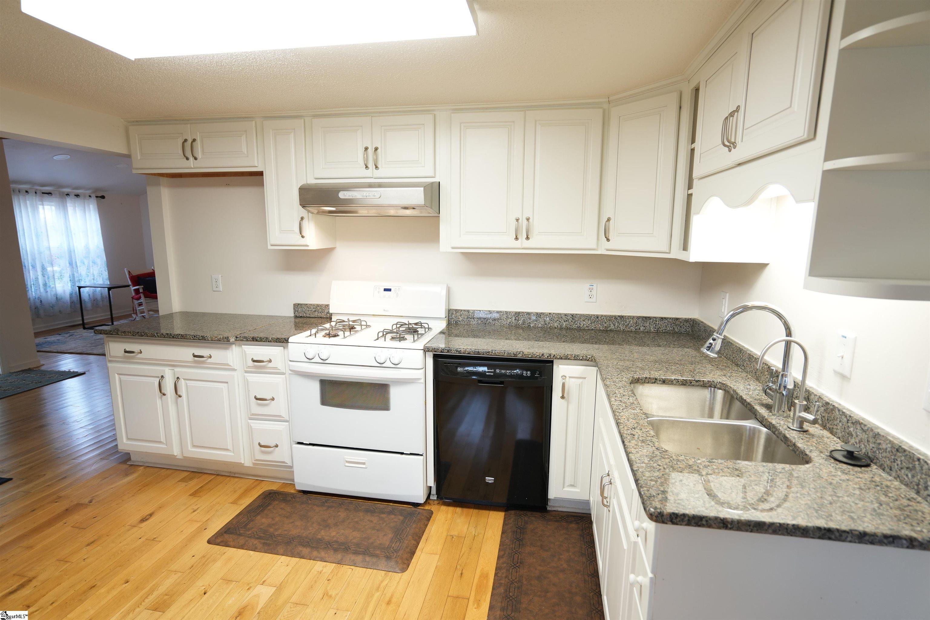 238 Pearson Road Easley, SC 29642 - Photo 15 of 34