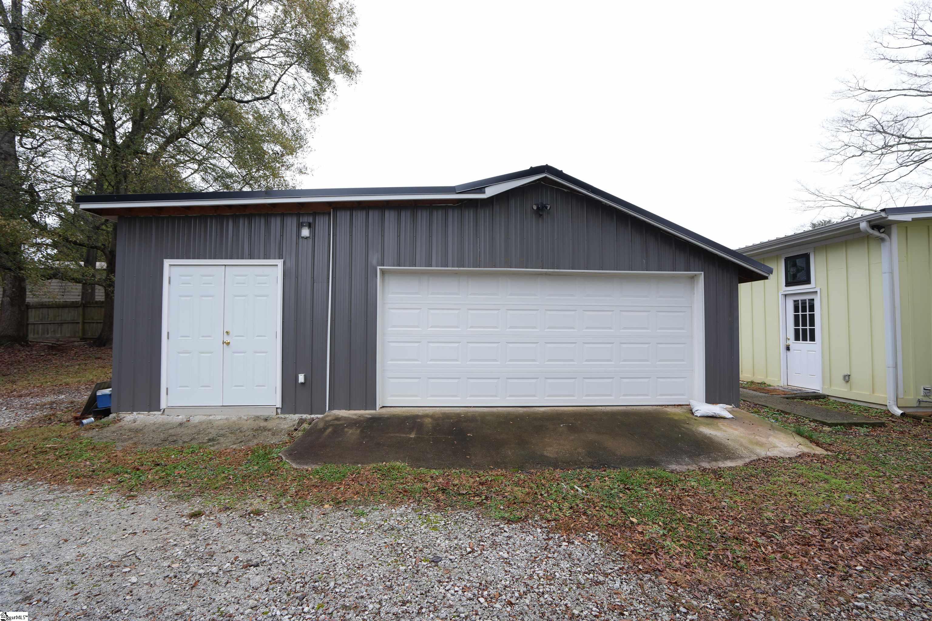 238 Pearson Road Easley, SC 29642 - Photo 3 of 34