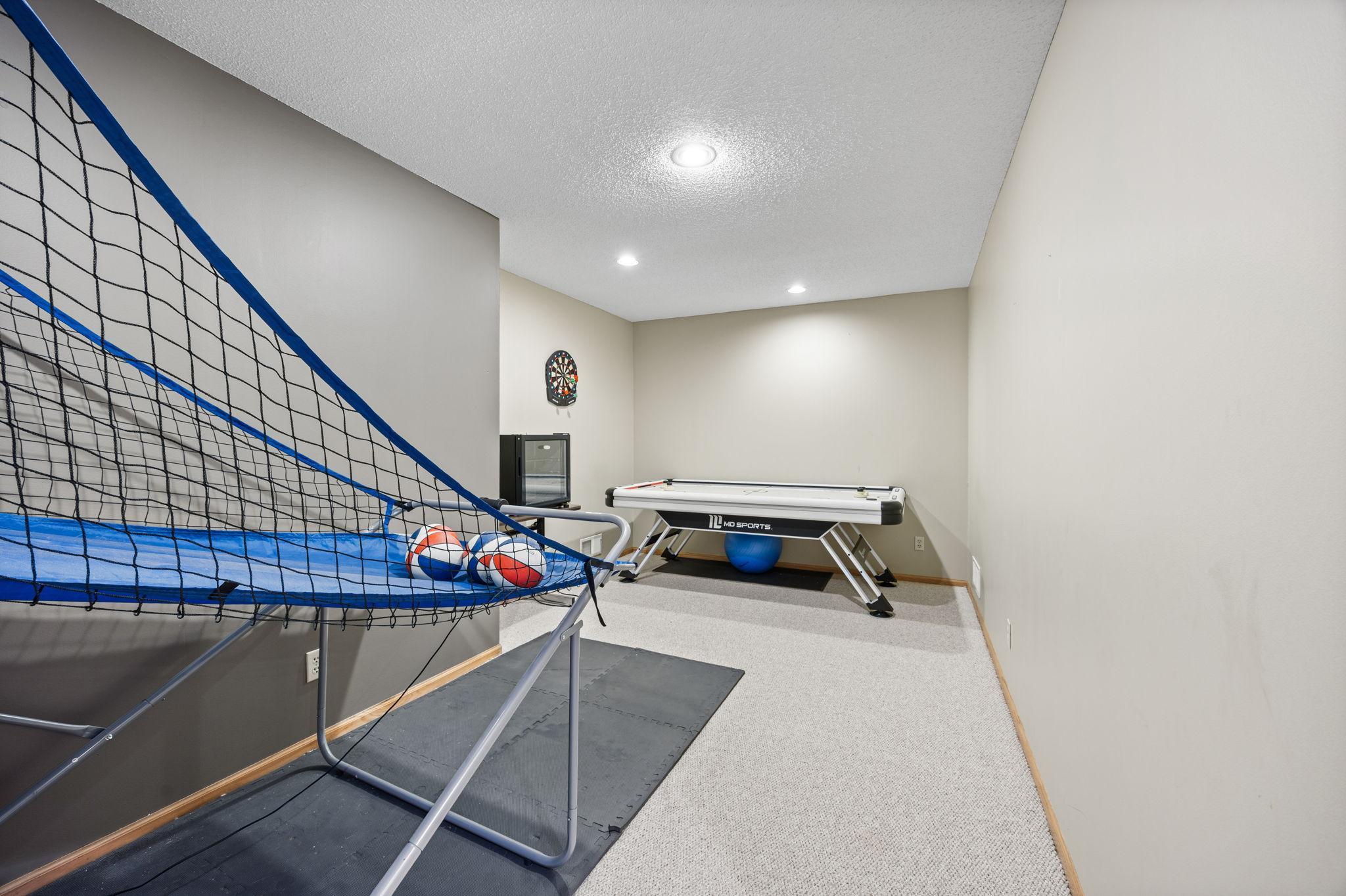 16930 Hanover Lane Eden Prairie, MN 55347 - Photo 49 of 86