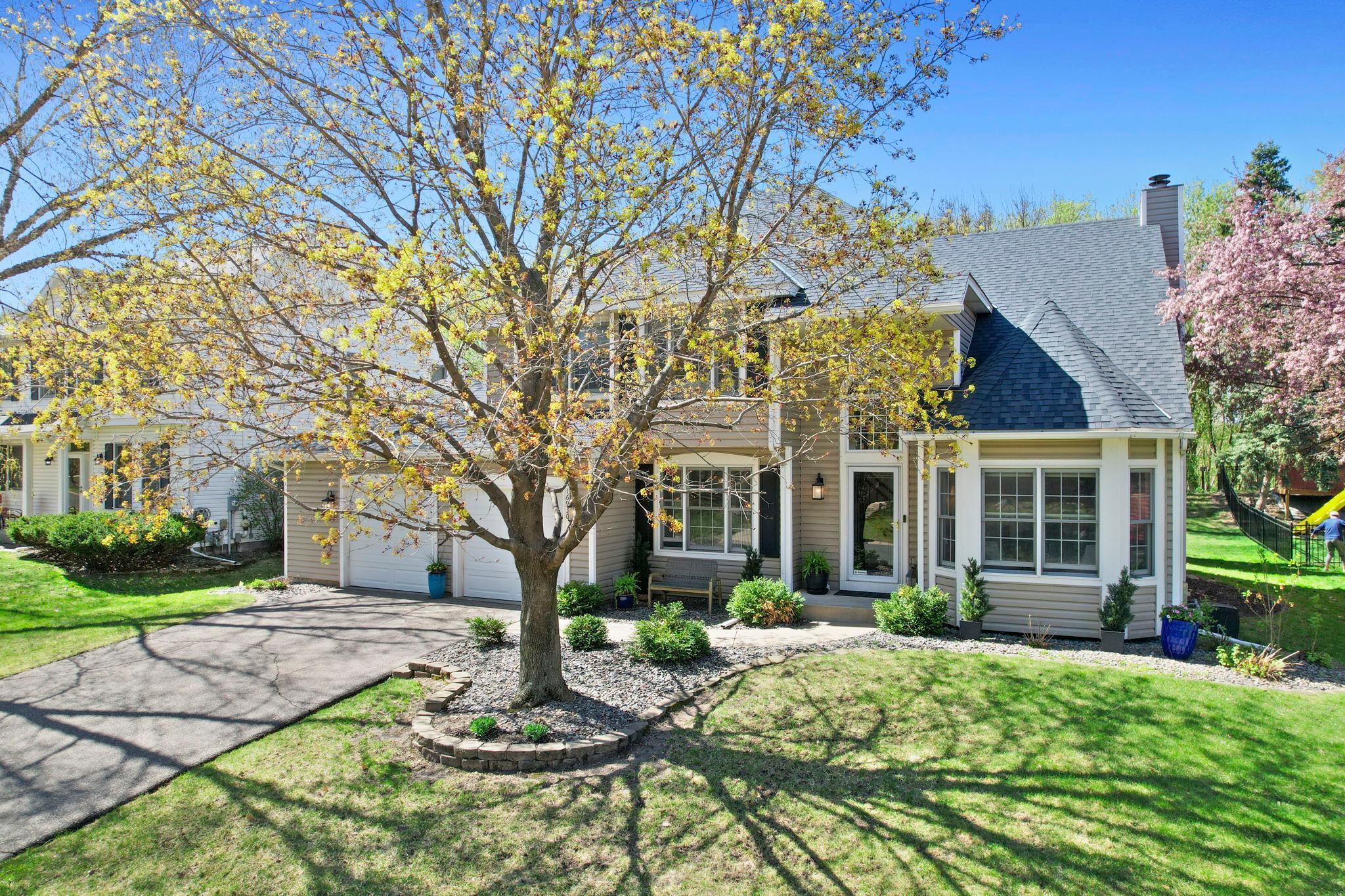 16930 Hanover Lane Eden Prairie, MN 55347 - Photo 6 of 86