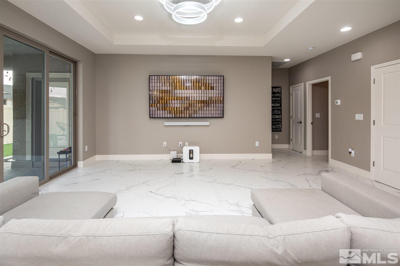 601 Riverbed Circle Reno, NV 89521 - Photo 25 of 31 a living room with furniture