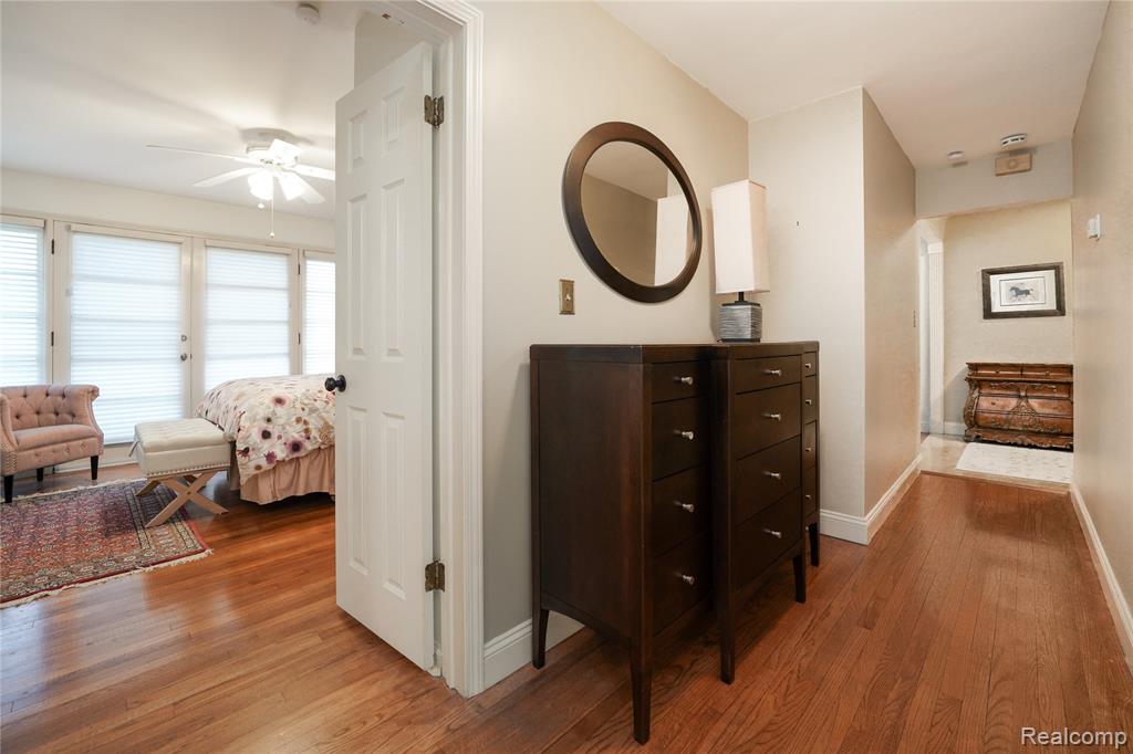 34361 Quaker Valley Road Farmington Hills, MI 48331 - Photo 25 of 62 Gallery Image 25