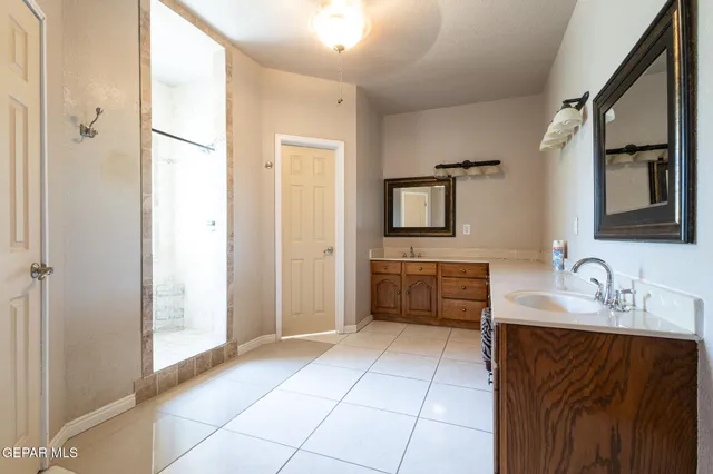 $968,000 | 18 Via Placita, El Paso, TX 79927