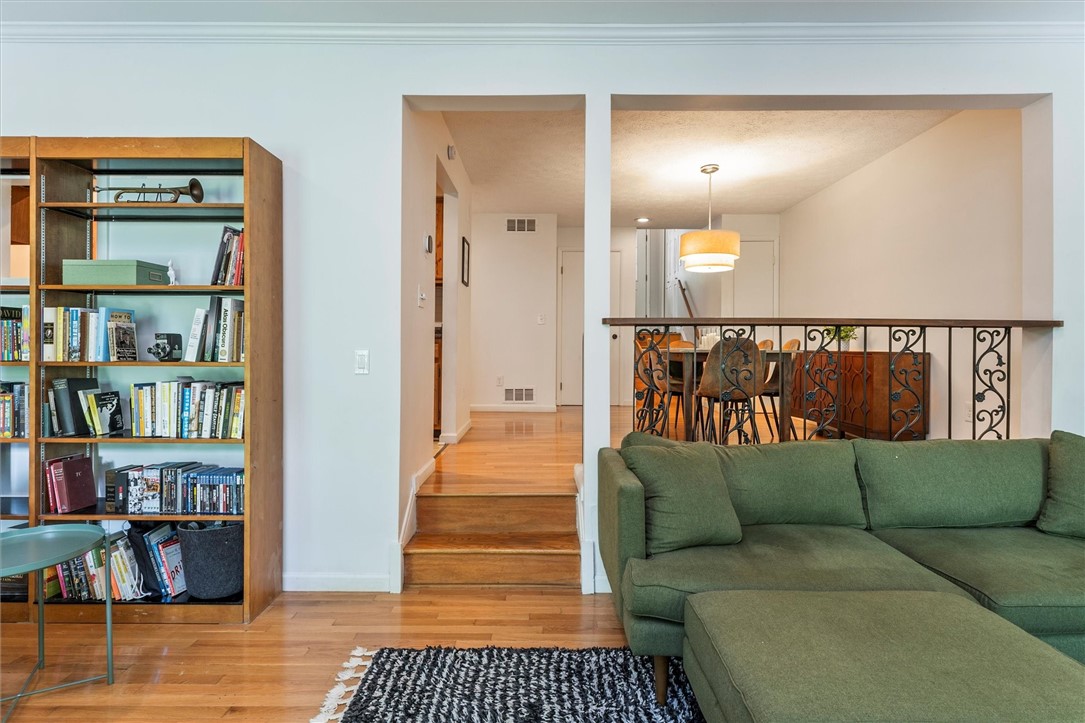 29 Menlo Place Rochester, NY 14620 - Photo 17 of 42