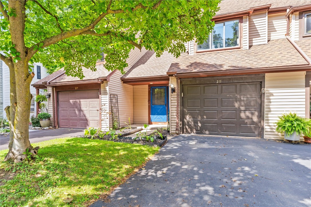 29 Menlo Place Rochester, NY 14620 - Photo 2 of 42