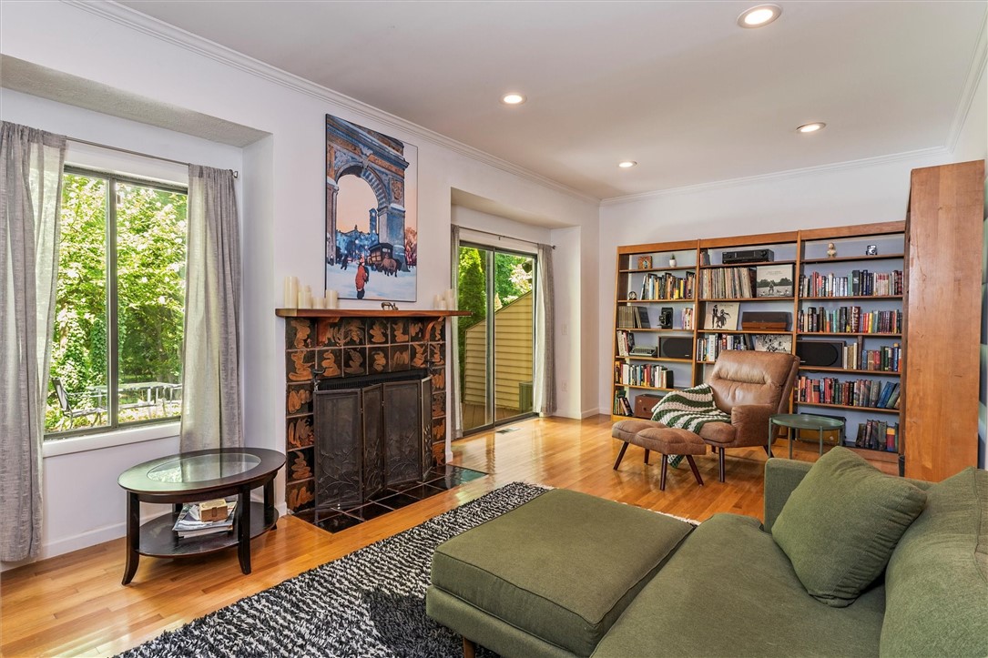 29 Menlo Place Rochester, NY 14620 - Photo 21 of 42