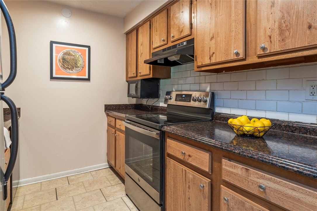 29 Menlo Place Rochester, NY 14620 - Photo 24 of 42