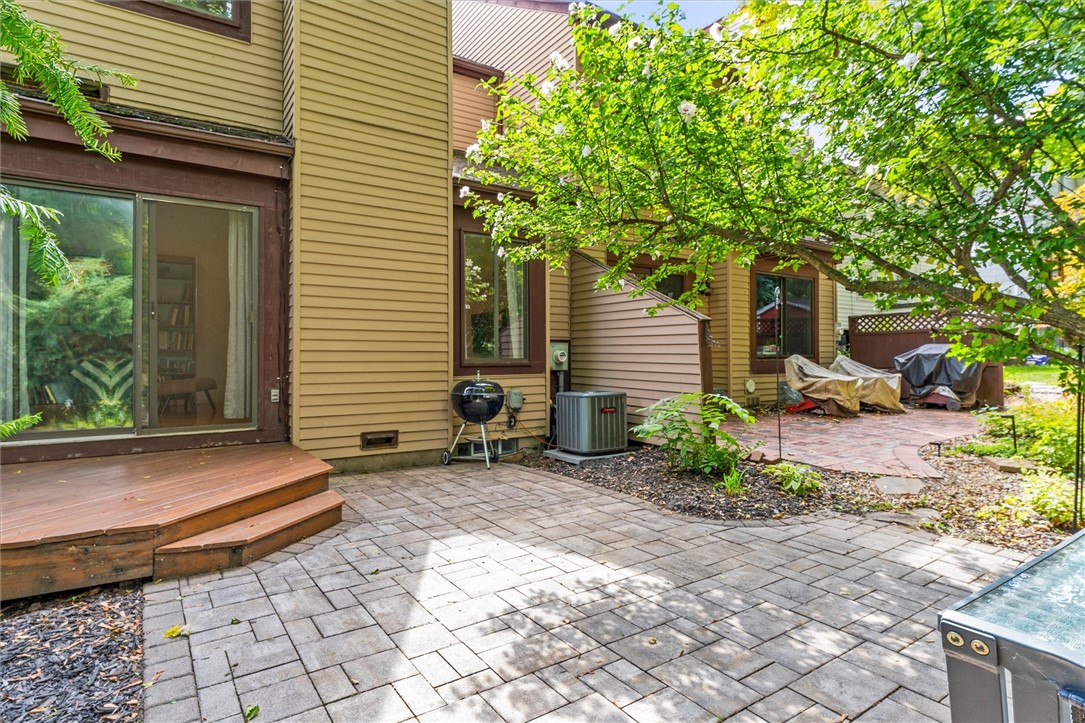 29 Menlo Place Rochester, NY 14620 - Photo 4 of 42