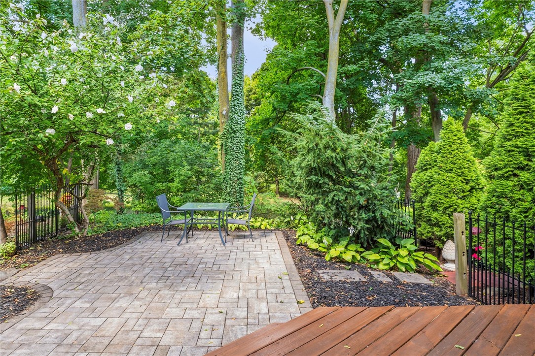 29 Menlo Place Rochester, NY 14620 - Photo 6 of 42