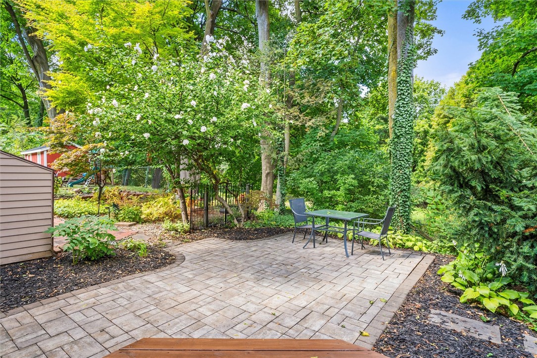 29 Menlo Place Rochester, NY 14620 - Photo 7 of 42