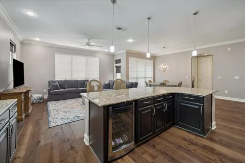 $395,000 | 2120 Kipling Street, Unit 304, Houston, TX 77098