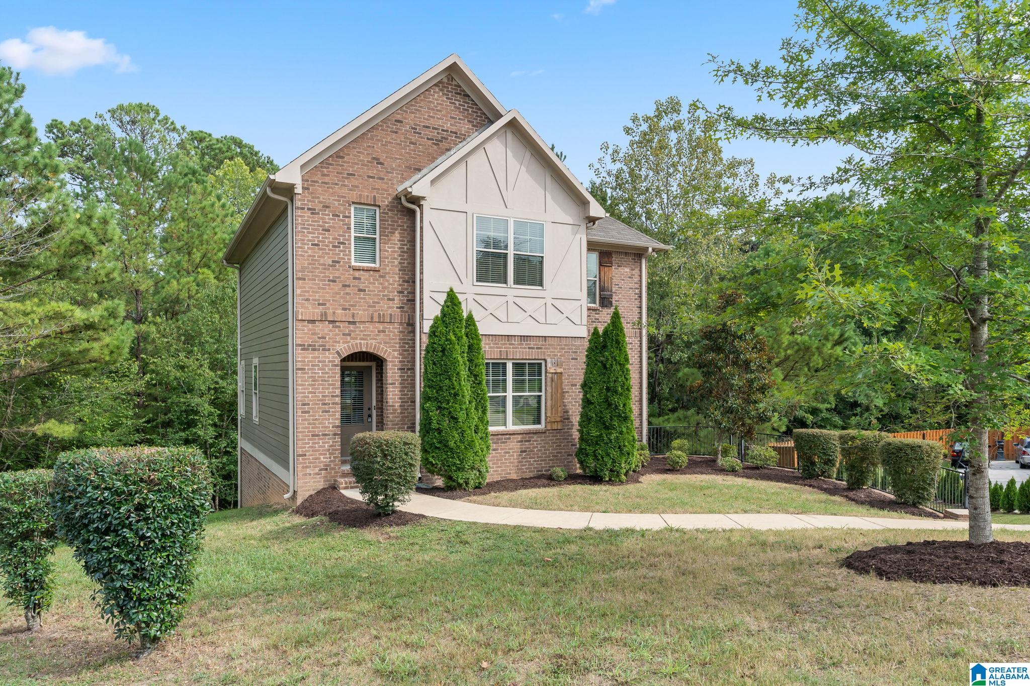 549 North Grande View Trail Alabaster, AL 35114 - Photo 2 of 33