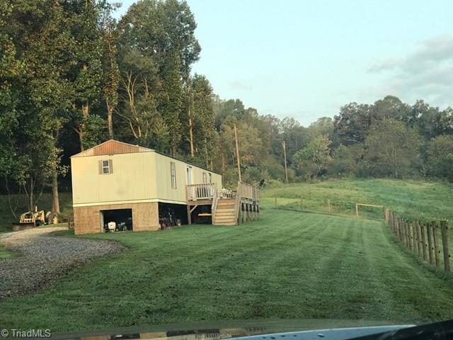 2865 Red Top Road Wilkesboro, NC 28697 - Photo 2 of 6 Gallery Image 2