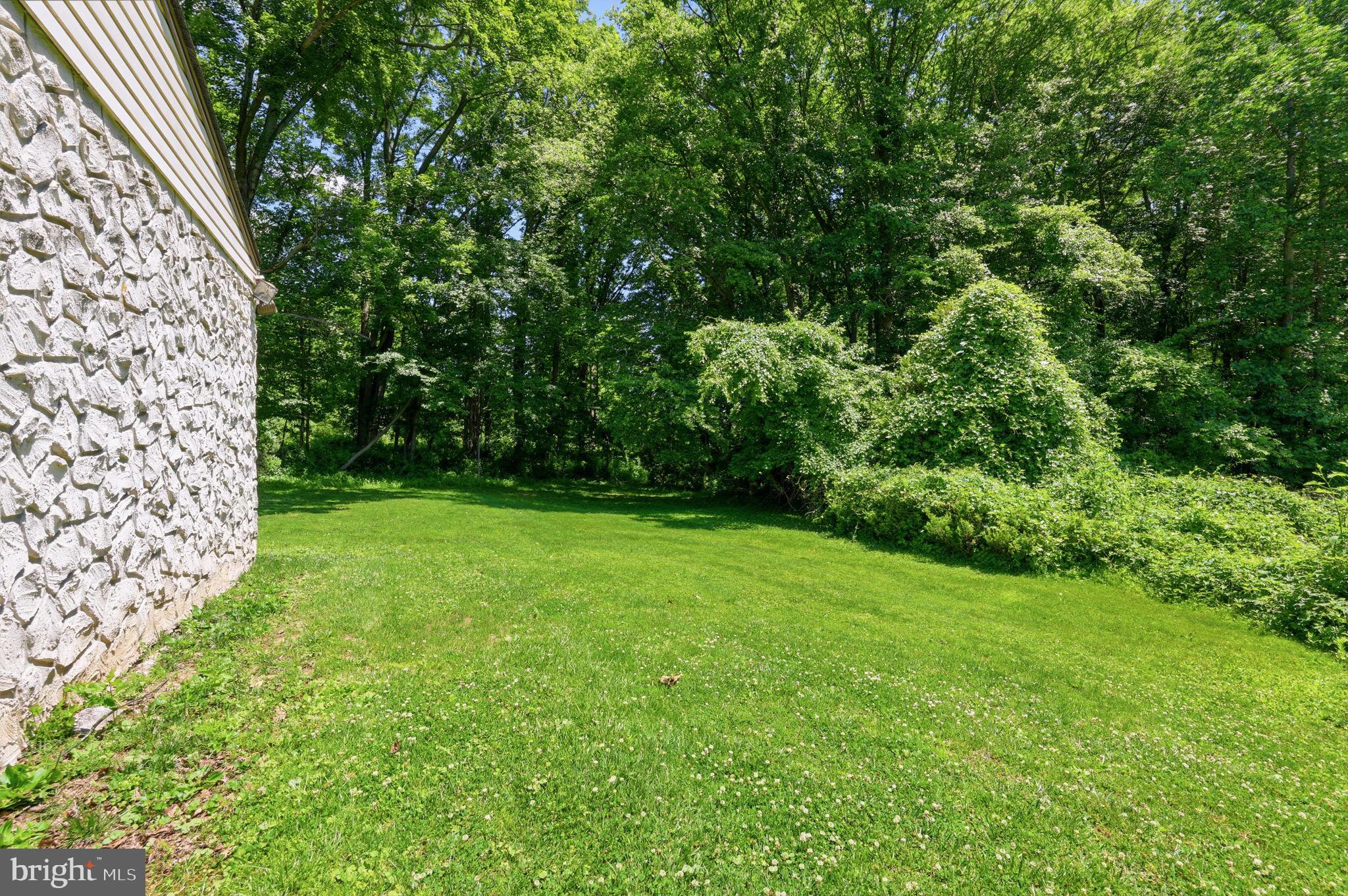 310 Casey Circle Huntingdon Valley, PA 19006 - Photo 21 of 28 Gallery Image 21