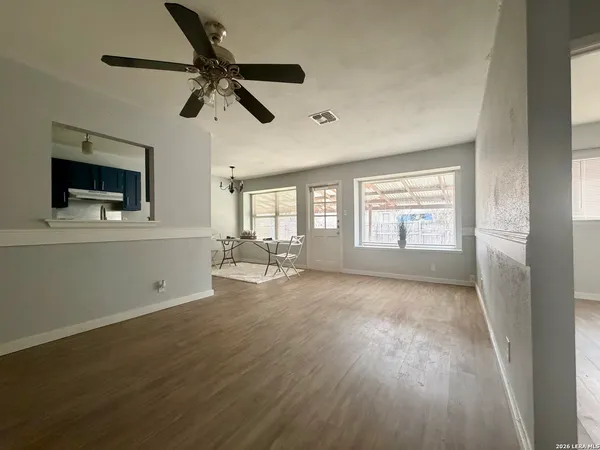 $1,600 | 10822 Green Brook Drive, San Antonio, TX 78223