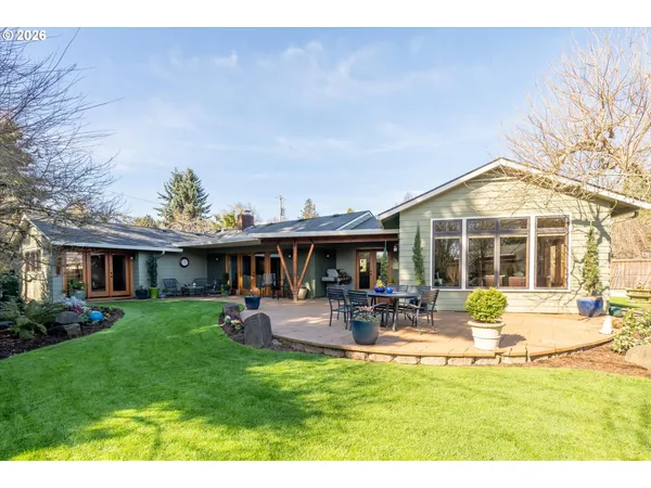 $1,130,000 | 2746 Norbert Lane, Eugene, OR 97401