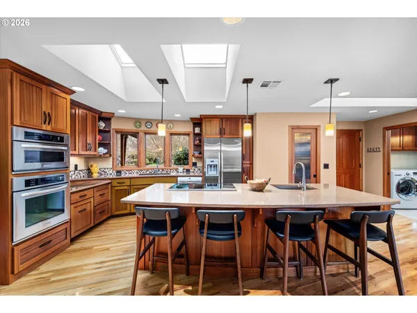$1,130,000 | 2746 Norbert Lane, Eugene, OR 97401