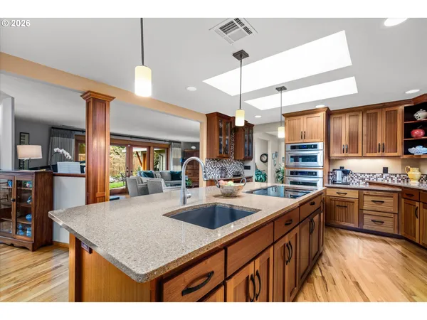 $1,130,000 | 2746 Norbert Lane, Eugene, OR 97401