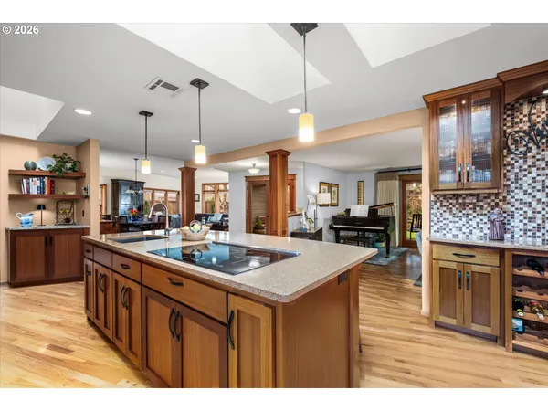 $1,130,000 | 2746 Norbert Lane, Eugene, OR 97401