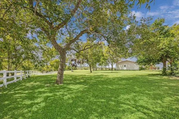 $7,750,000 | 4008 Fm 979, Cameron, TX 76520