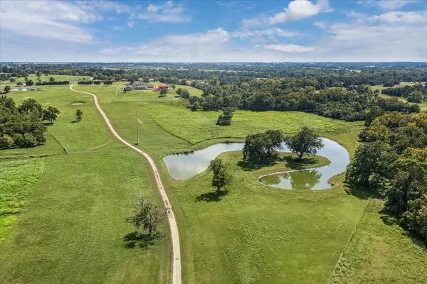 $7,750,000 | 4008 Fm 979, Cameron, TX 76520