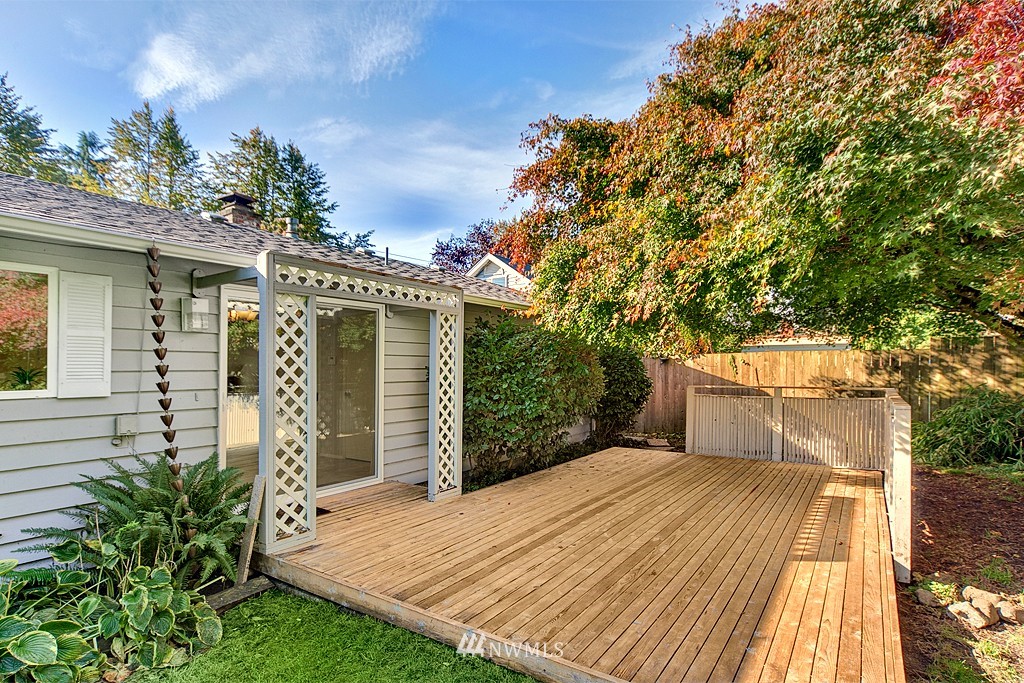 11902 Southeast 168th Street Renton, WA 98058 - Photo 12 of 15