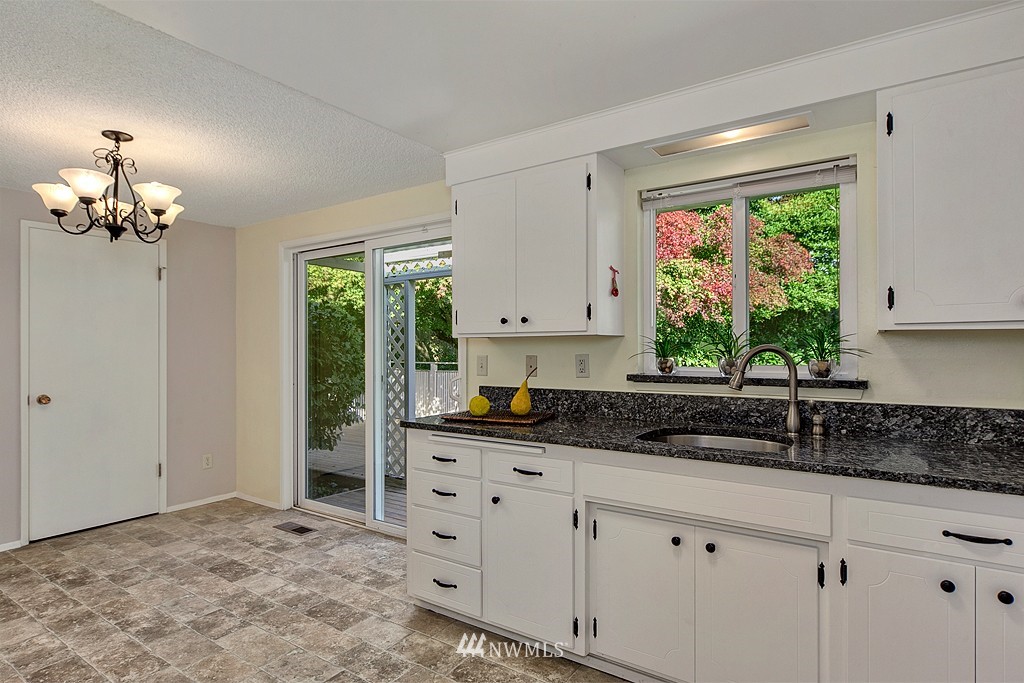 11902 Southeast 168th Street Renton, WA 98058 - Photo 4 of 15