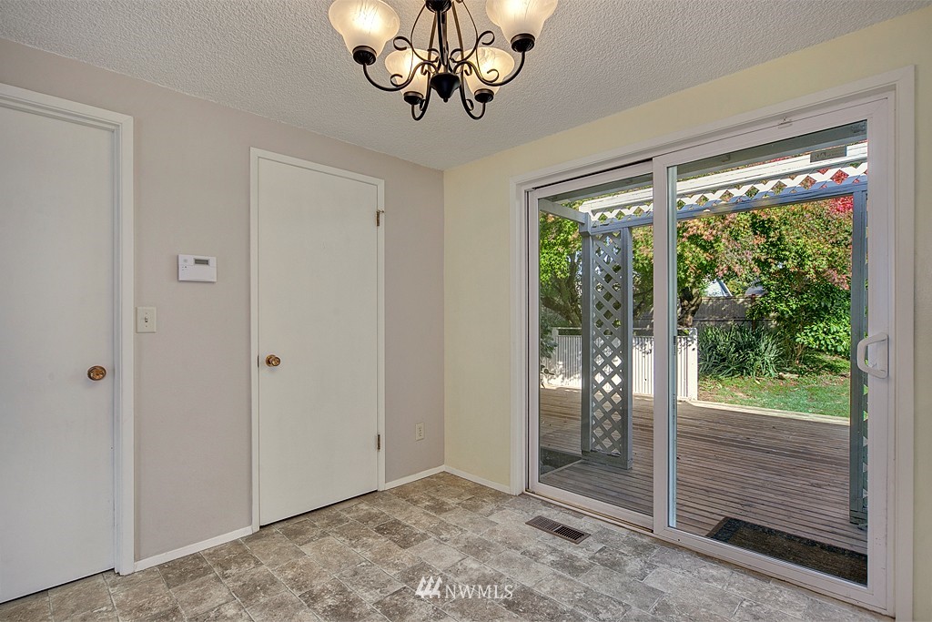 11902 Southeast 168th Street Renton, WA 98058 - Photo 5 of 15