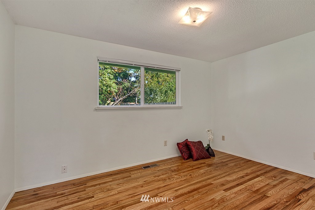 11902 Southeast 168th Street Renton, WA 98058 - Photo 8 of 15