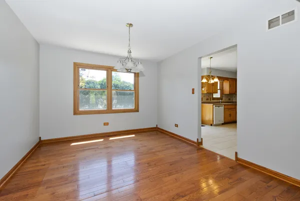 $3,500 | 7745 Woodstock Drive, Tinley Park, IL 60477