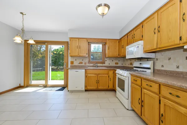 $3,500 | 7745 Woodstock Drive, Tinley Park, IL 60477