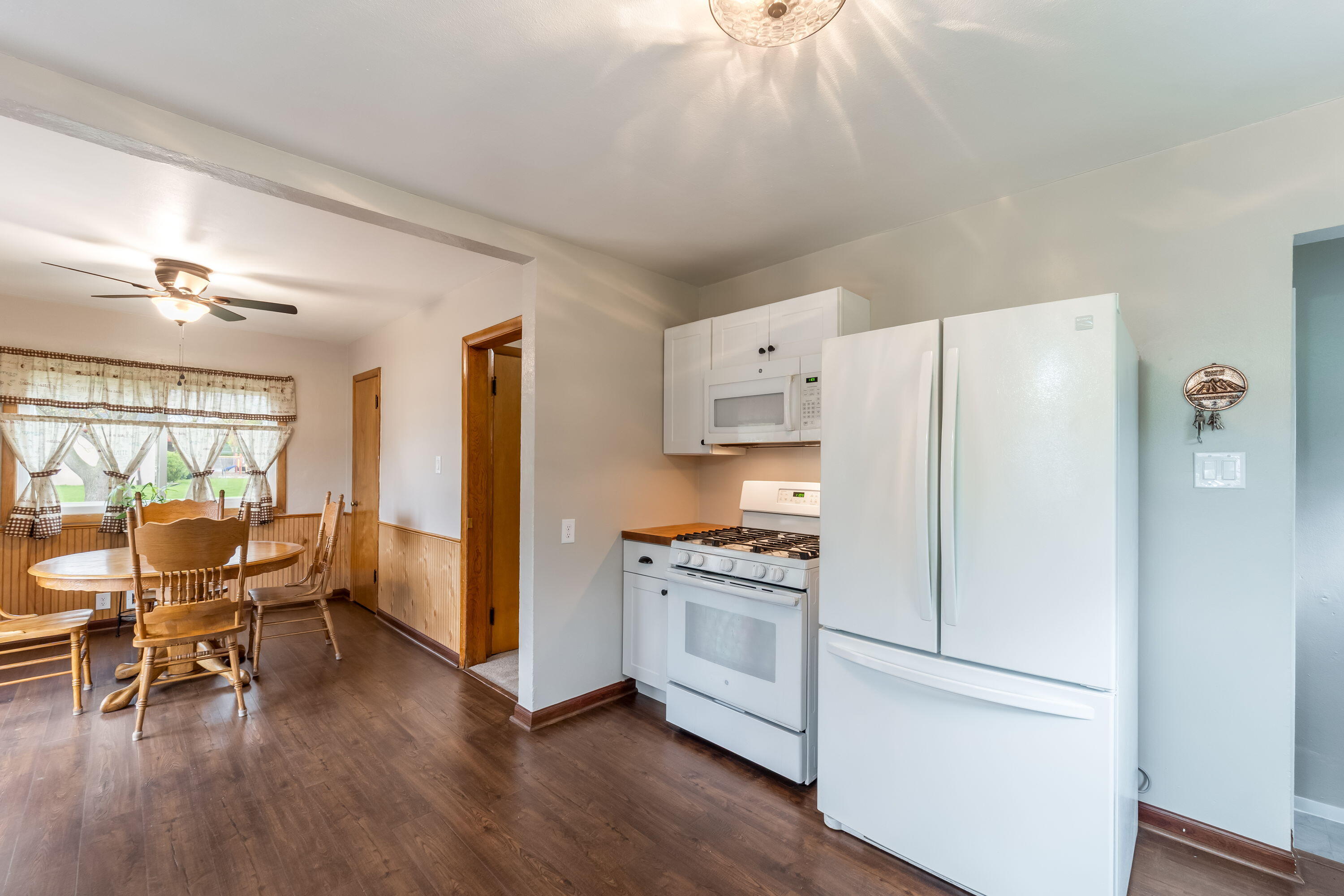 3603 South 23rd Street Milwaukee, WI 53221 - Photo 5 of 23 Kitchen View 2