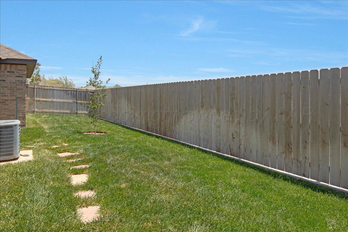 5906 South Rusk Street Amarillo, TX 79118 - Photo 31 of 34 31-Side Yard