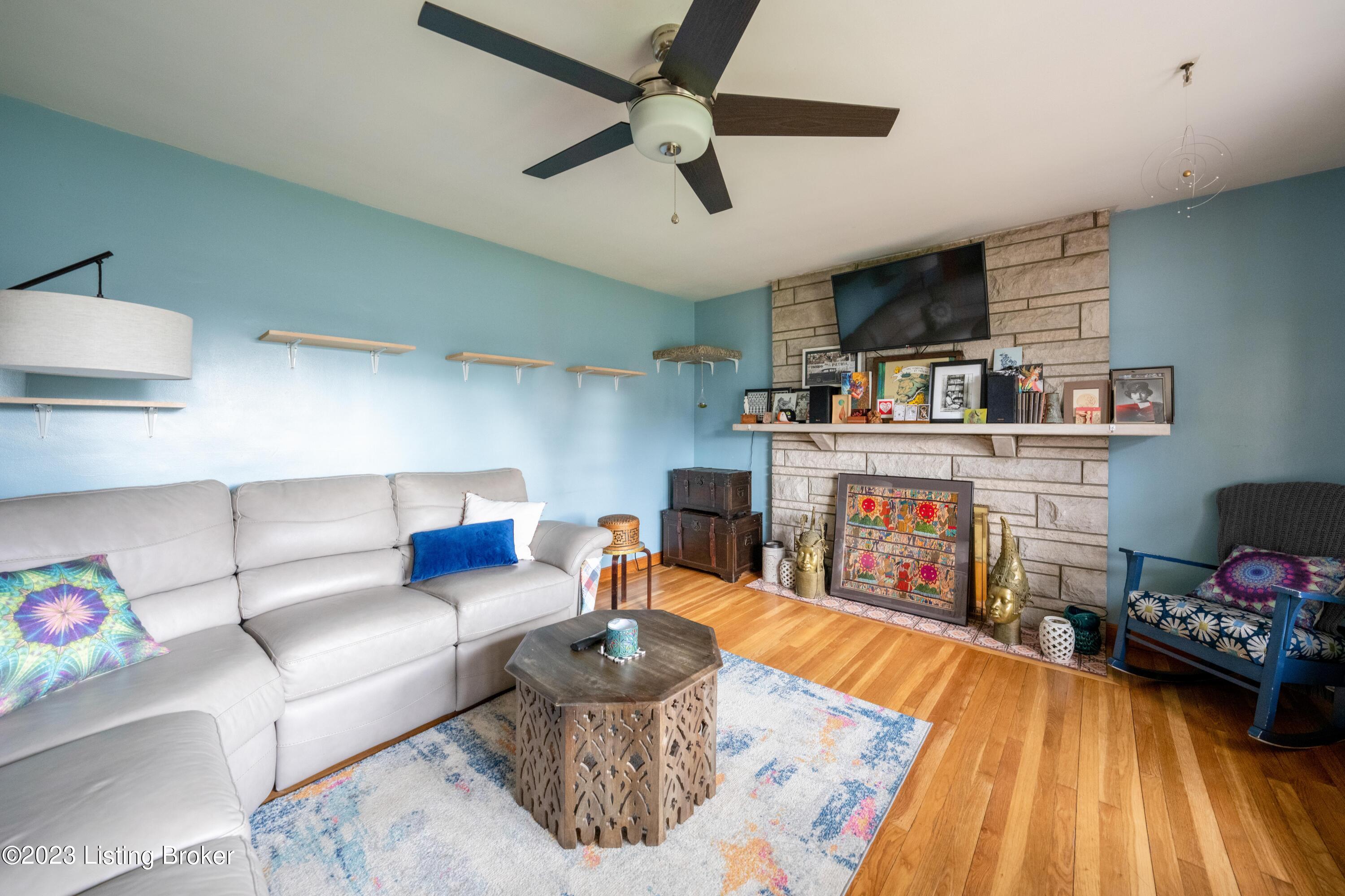 4152 Dover Road Louisville, KY 40216 - Photo 5 of 34 4152 Dover Rd-5