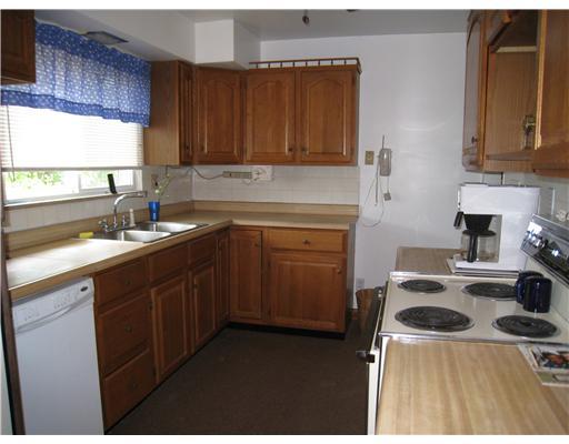 130 Bethel Church Road Prosperity, PA 15329 - Photo 7 of 16 Kitchen.