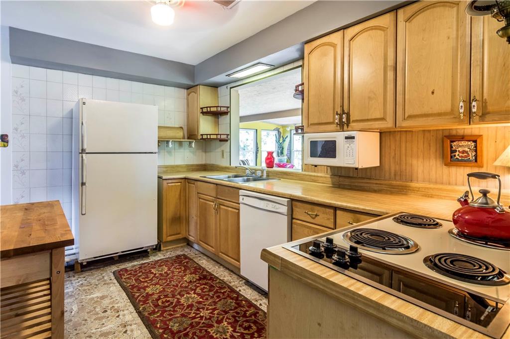 360 Moon Clinton Road Coraopolis, PA 15108 - Photo 10 of 25 Gallery Image 10