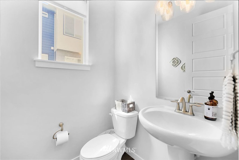 23630 6th Avenue Southeast, Unit D Bothell, WA 98021 - Photo 17 of 36