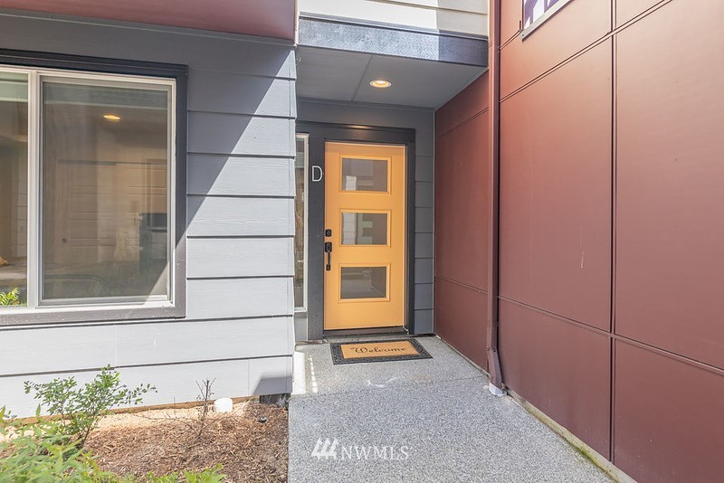 23630 6th Avenue Southeast, Unit D Bothell, WA 98021 - Photo 3 of 36