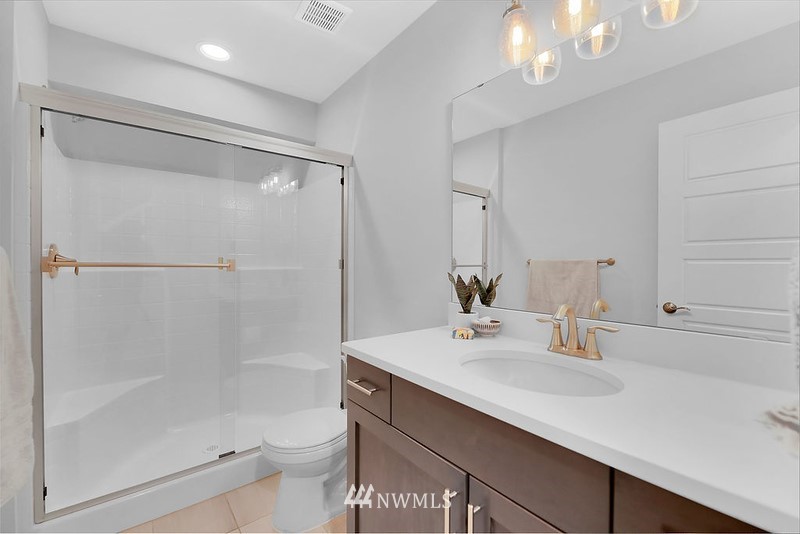 23630 6th Avenue Southeast, Unit D Bothell, WA 98021 - Photo 22 of 36