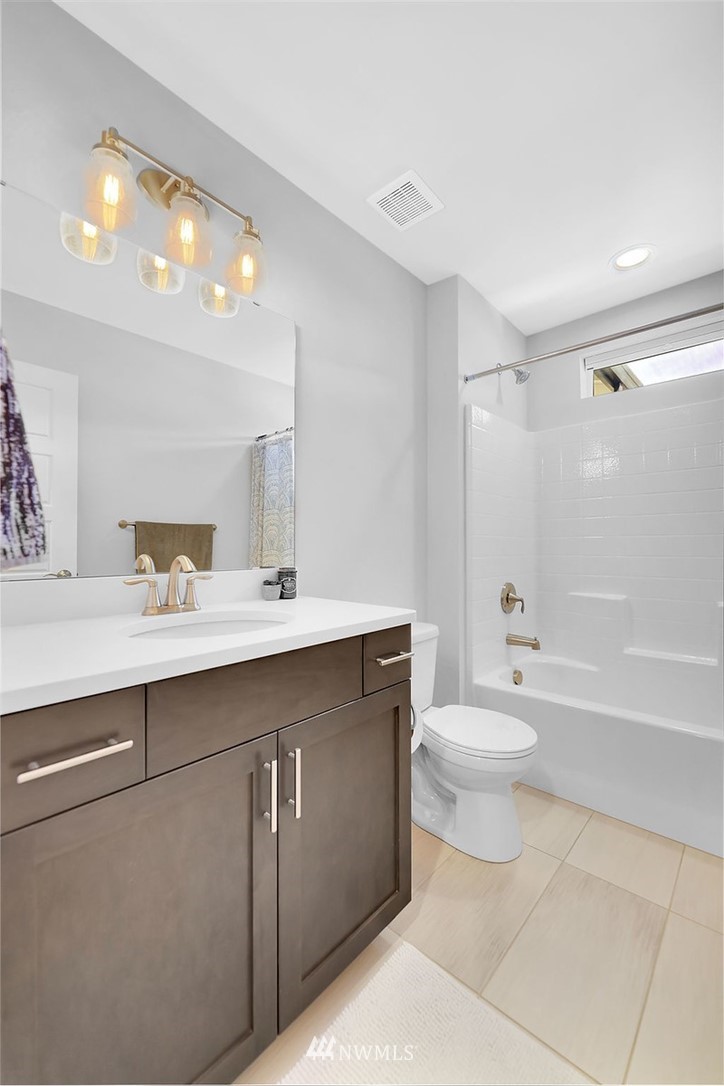 23630 6th Avenue Southeast, Unit D Bothell, WA 98021 - Photo 26 of 36