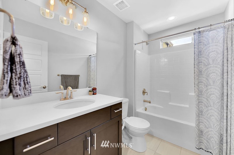 23630 6th Avenue Southeast, Unit D Bothell, WA 98021 - Photo 29 of 36