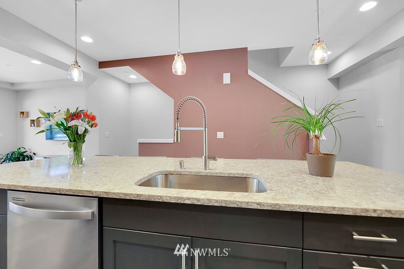 23630 6th Avenue Southeast, Unit D Bothell, WA 98021 - Photo 9 of 36