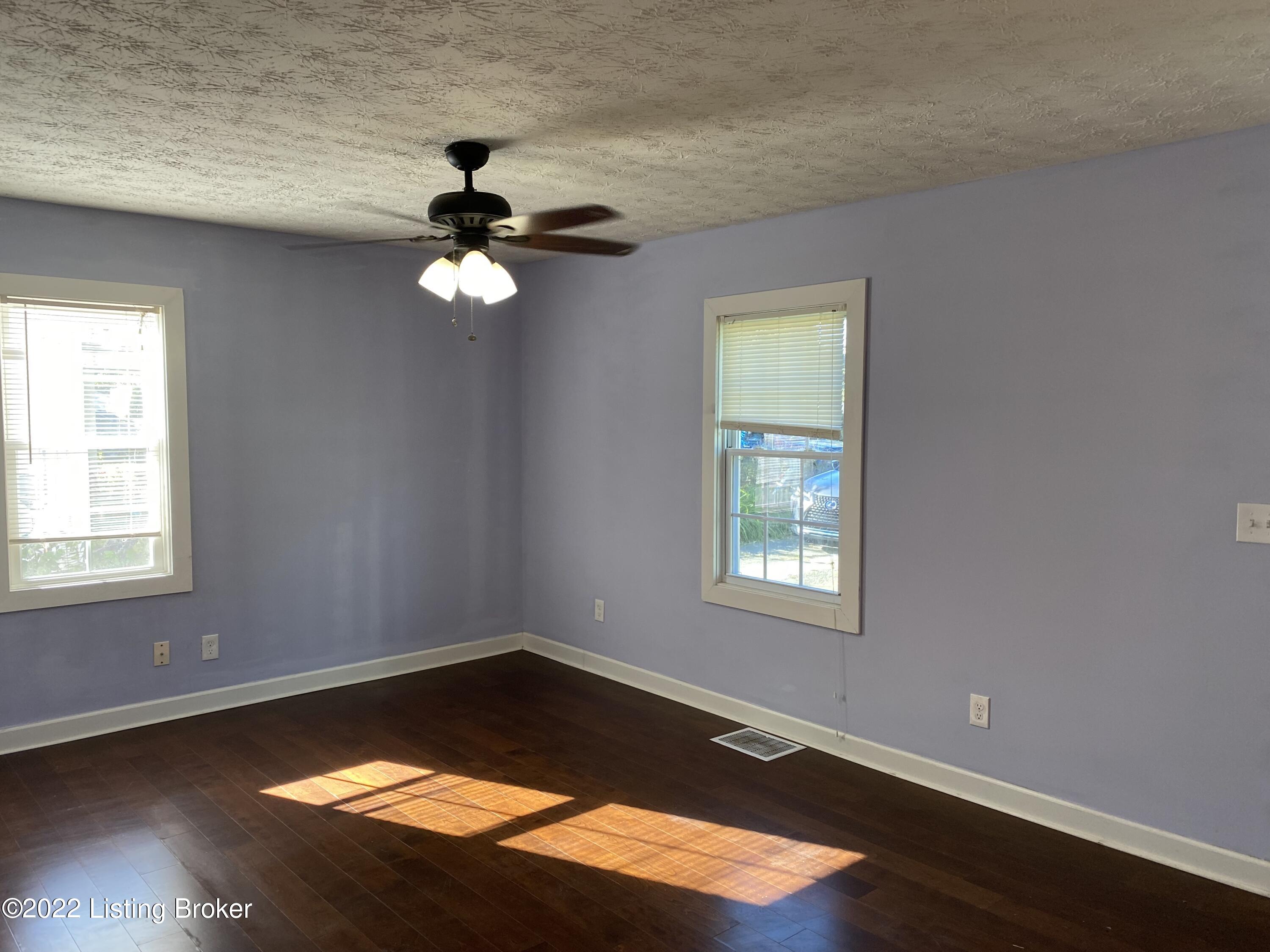 3064 University Road Louisville, KY 40206 - Photo 9 of 20 IMG_5153
