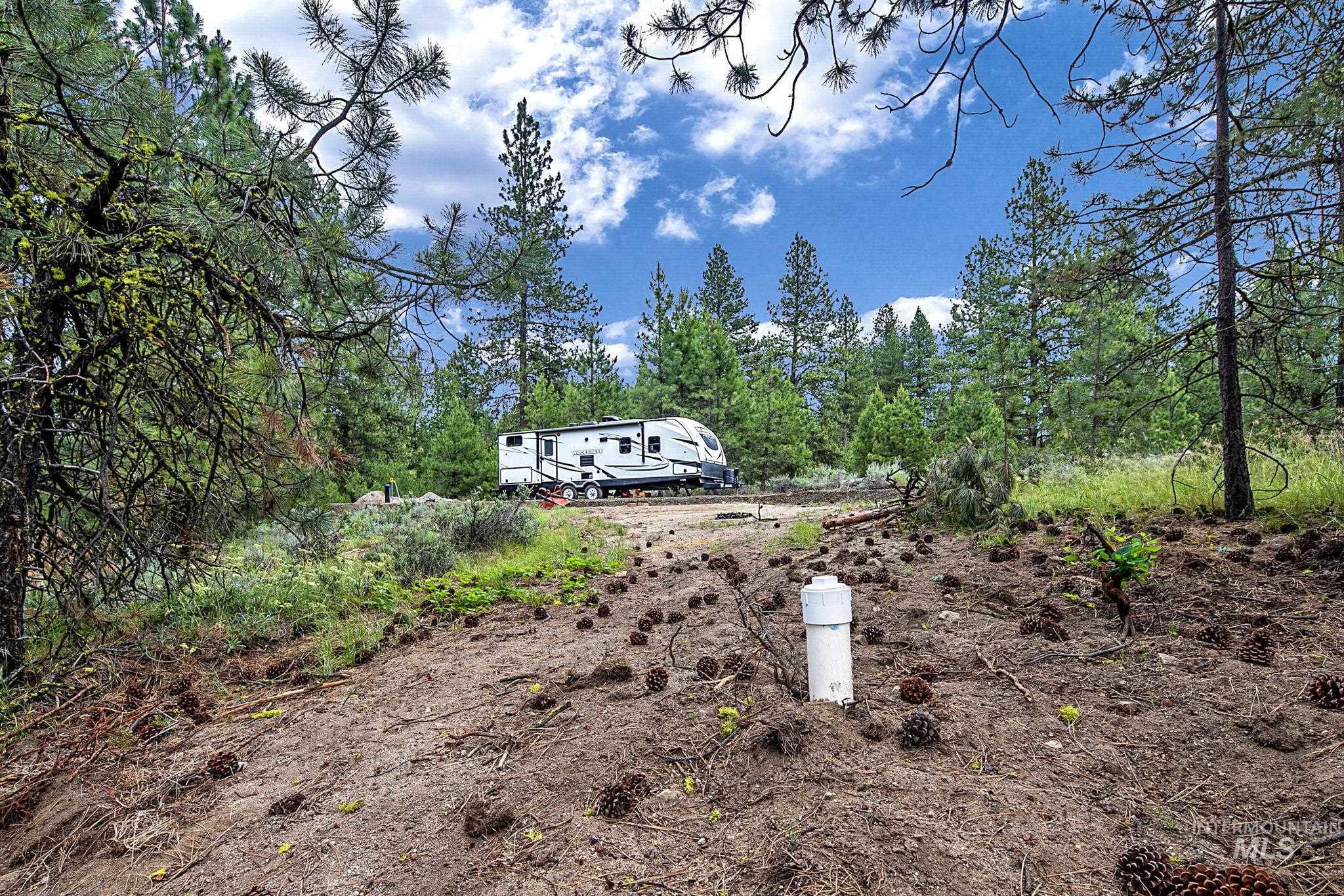 1497 Pine Ridge Drive Cascade, ID 83611 - Photo 14 of 34