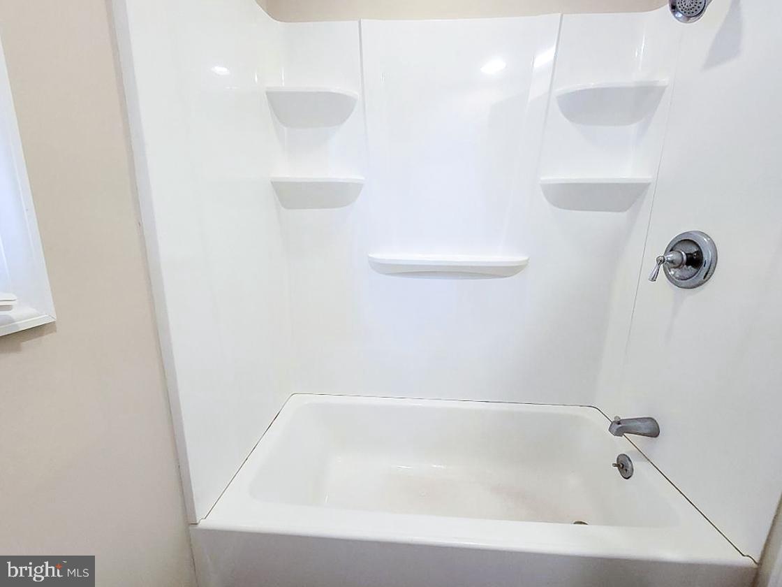 4 Oliver Road Landing, NJ 07850 - Photo 13 of 24