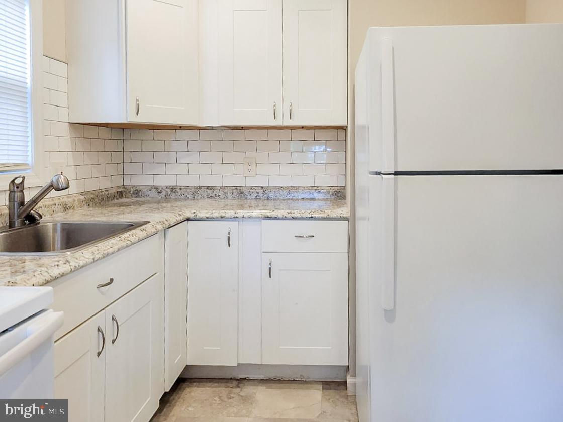 4 Oliver Road Landing, NJ 07850 - Photo 9 of 24