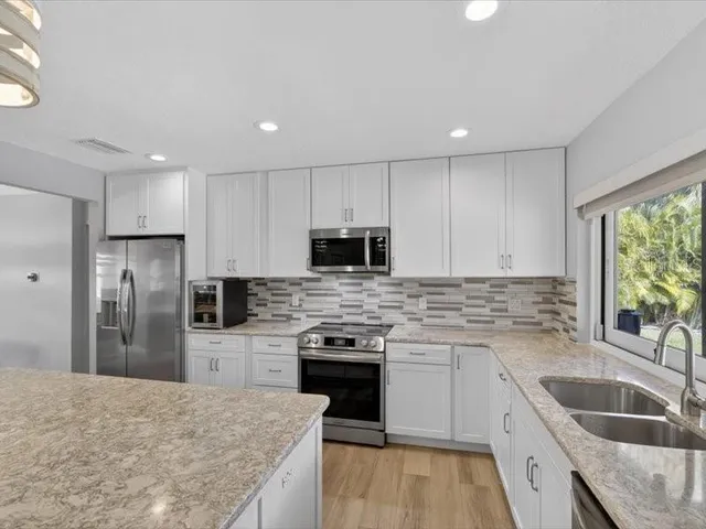 $775,000 | 6349 Spanish Main Drive, Apollo Beach, FL 33572